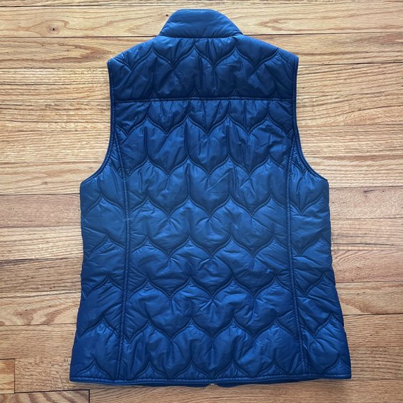 Vineyard Vines Ladies Navy Blue Puffer Vest Size Small - Picture 6 of 8